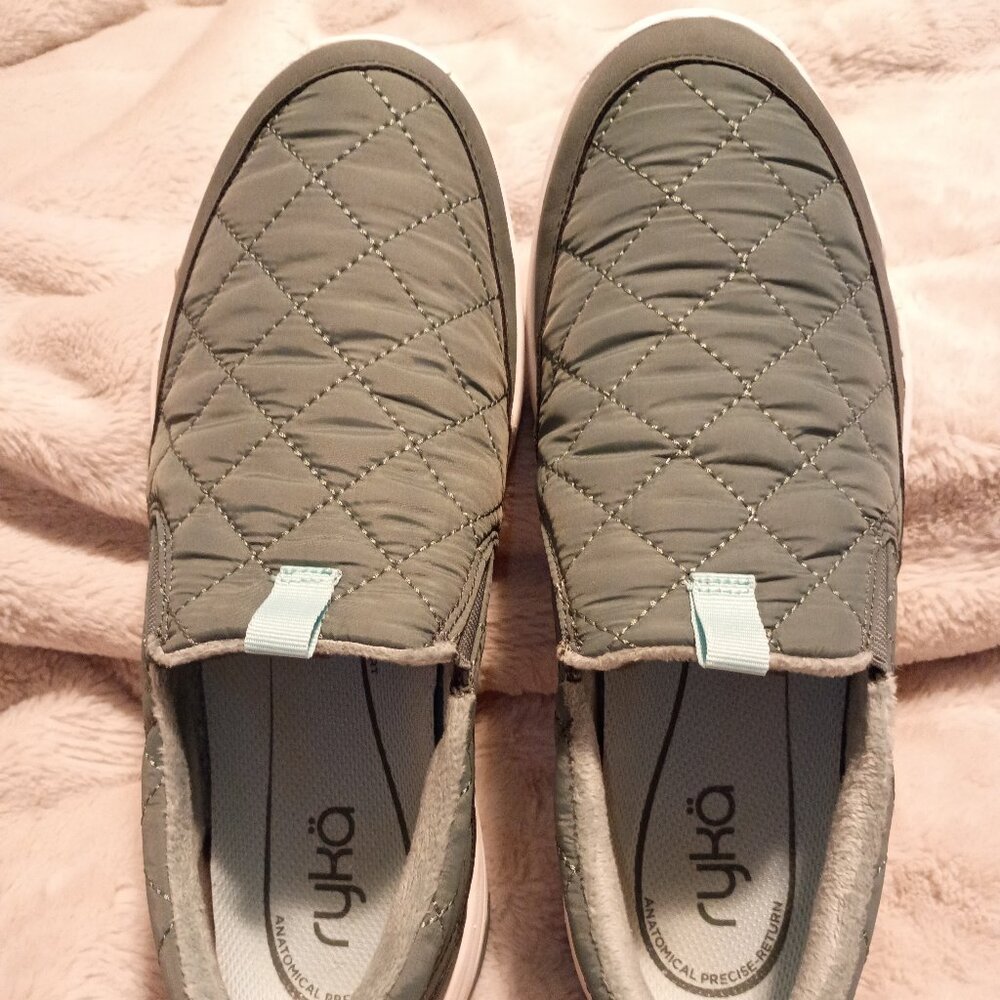 RYKA Ava Water Repellent, Forest Green, Quilted Slip-On's, Women Size 9.5